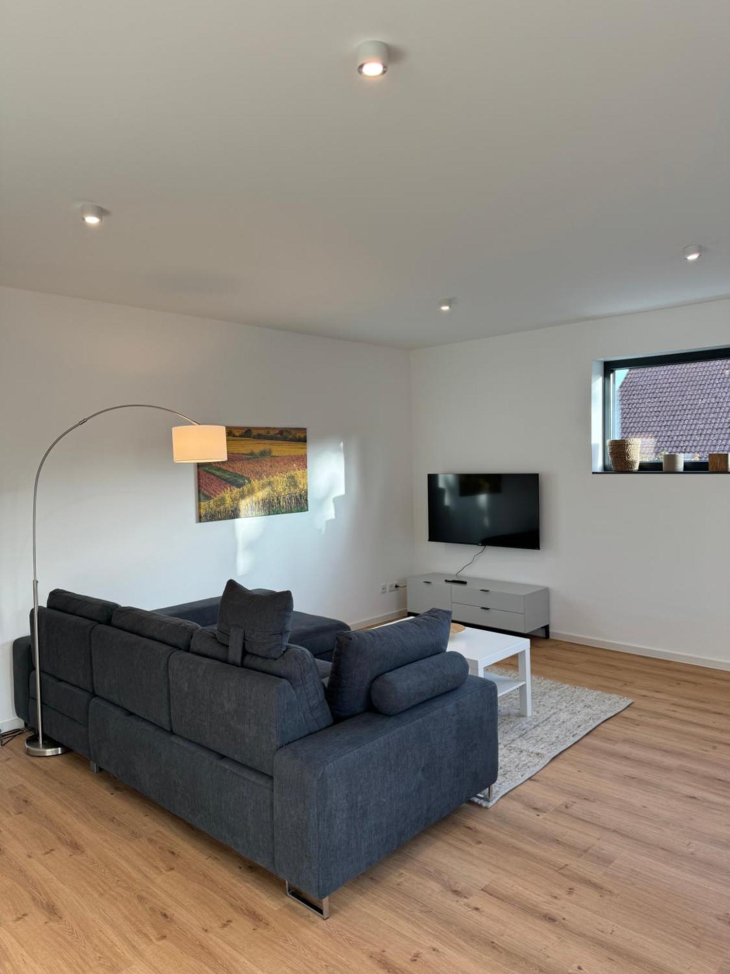 Moderne Ferienwohnung Mit Terrasse, Grill & Privatparkplatz Venningen Buitenkant foto
